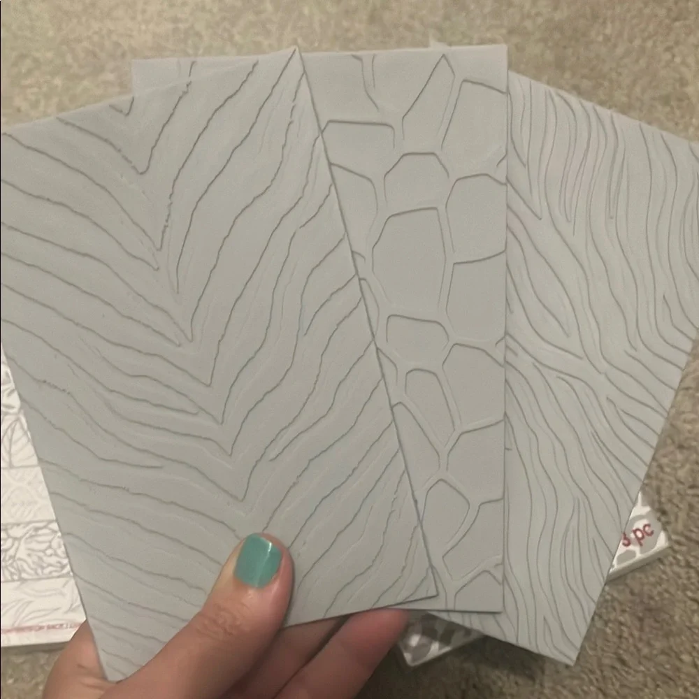 Animal Print Texture Sheets Bundle Set 8 Pieces - Picture 8 of 9